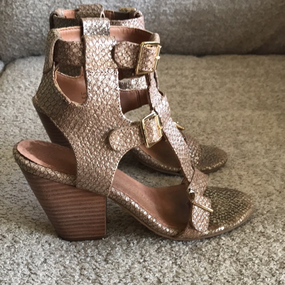 Seychelles sandals